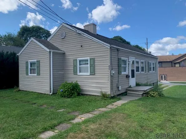 1232 Christopher St, Johnstown, PA 15905