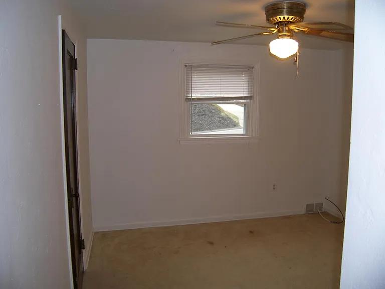 5357 Brownsville Rd — Photo 11