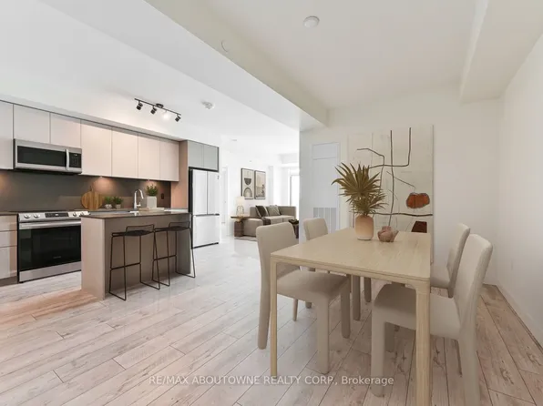 125 Bronte Rd #Aph2-06, Oakville, ON L6L 0H1