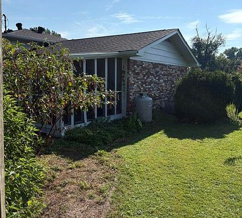 5th image of 1815 Clayton Dr