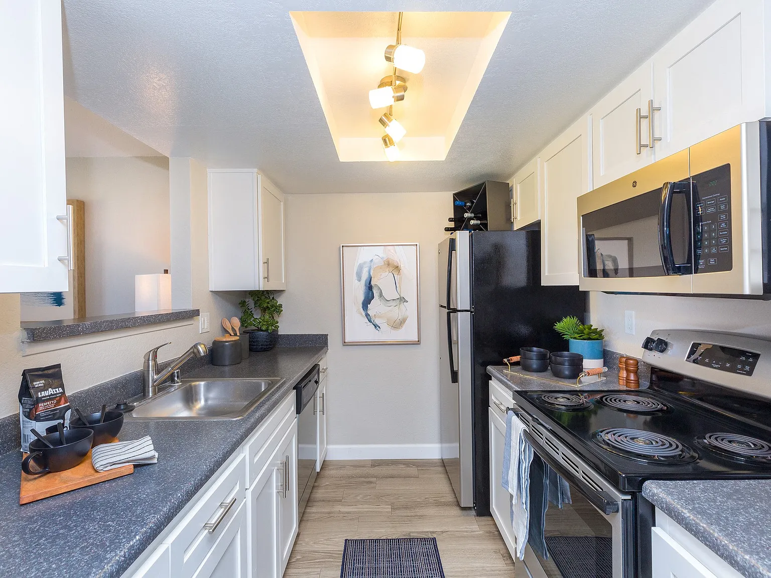 Sorelle Apartments — Photo 4