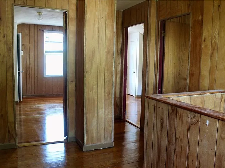 204 Lewis St — Photo 15