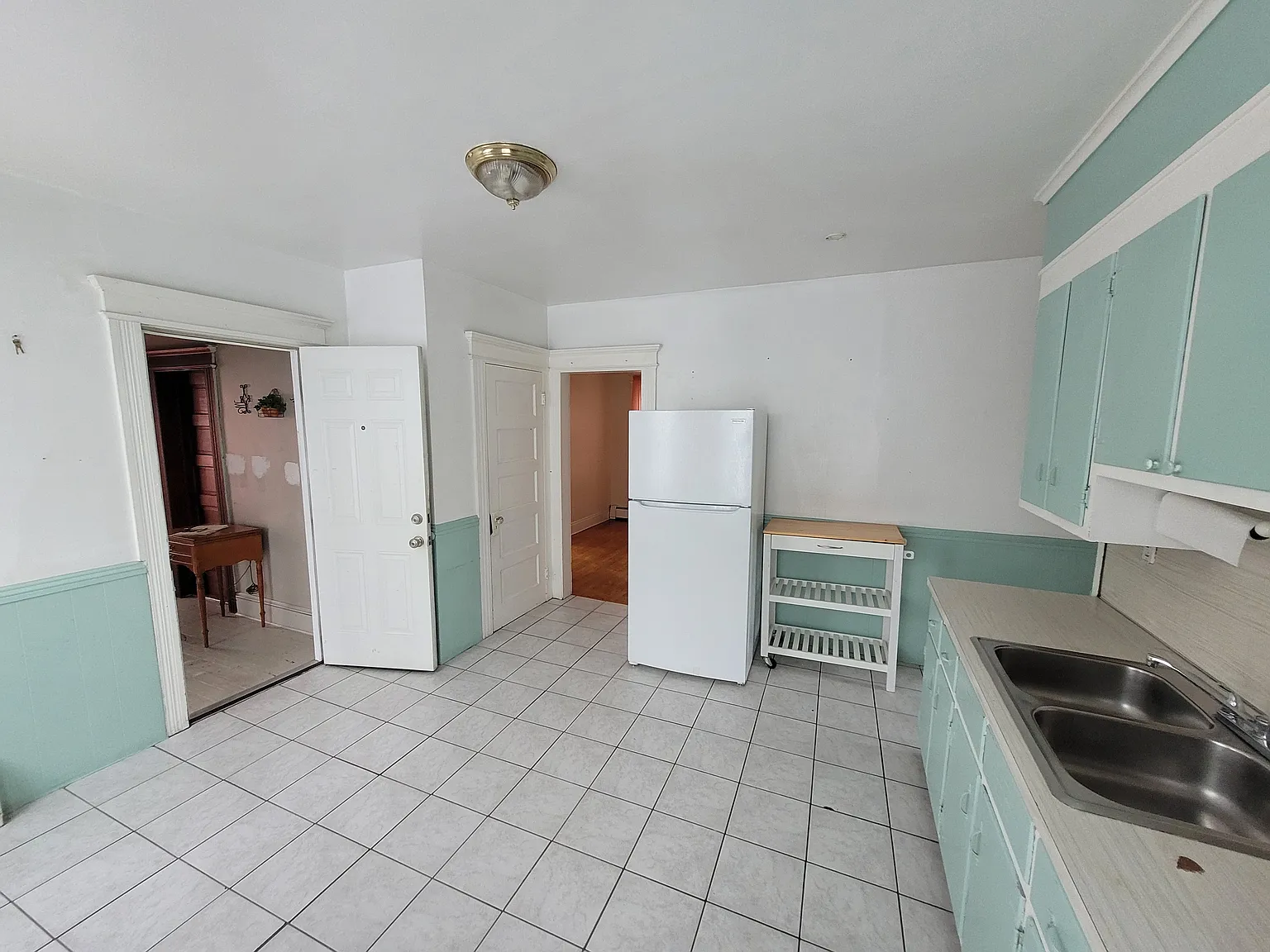 2 bed, 1008 sqft, $1,800 — Photo 4