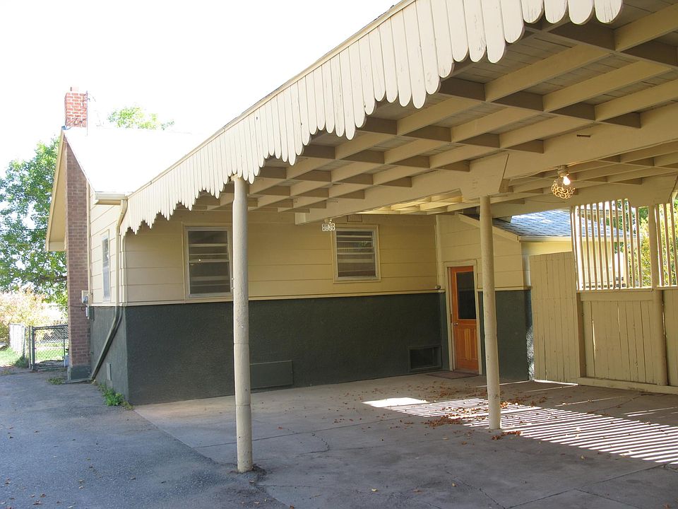1st image of 109 Bickford Ln