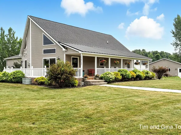 12337 Plantation Ct, Belding, MI 48809