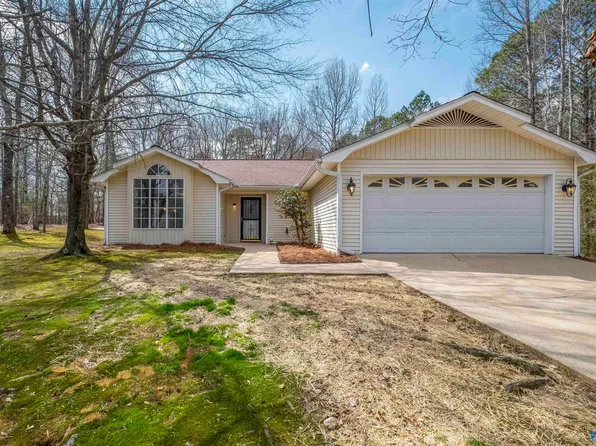 4960 Big Oak Dr W, Southside, AL 35907