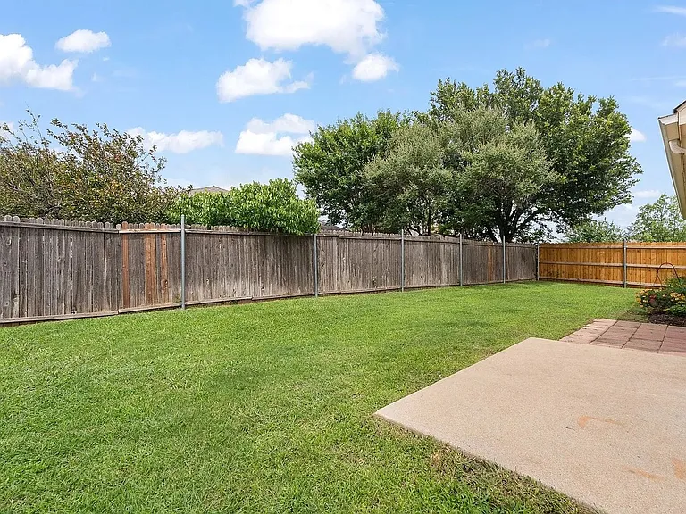 3205 Chesington Dr — Photo 13