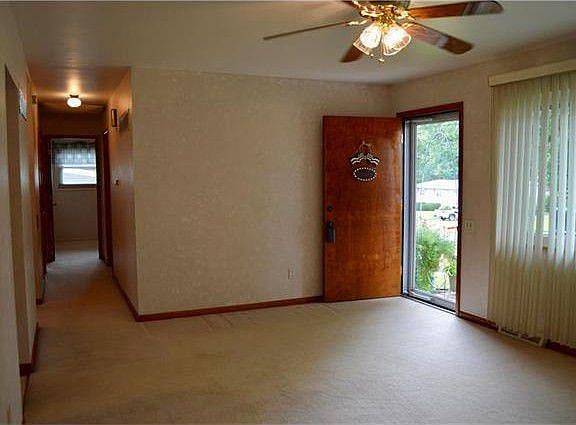 4th image of 2725 Dove Dr