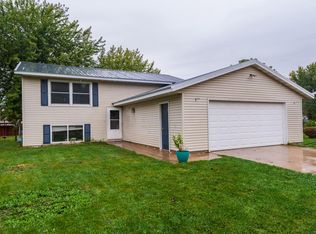 510 5th St, West Concord, MN 55985