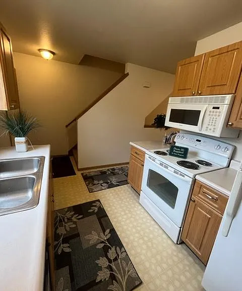 7108 Lodge Pole Dr SE — Photo 5