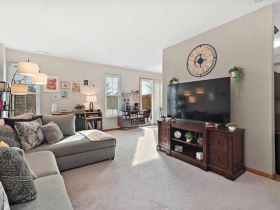 2nd image of 25029 Clare Cir