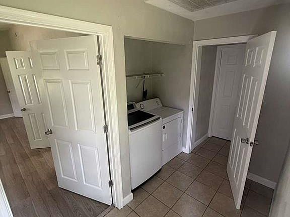 3rd image of 5712 Portsmouth Blvd
