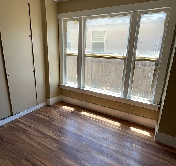829 State St — Photo 3