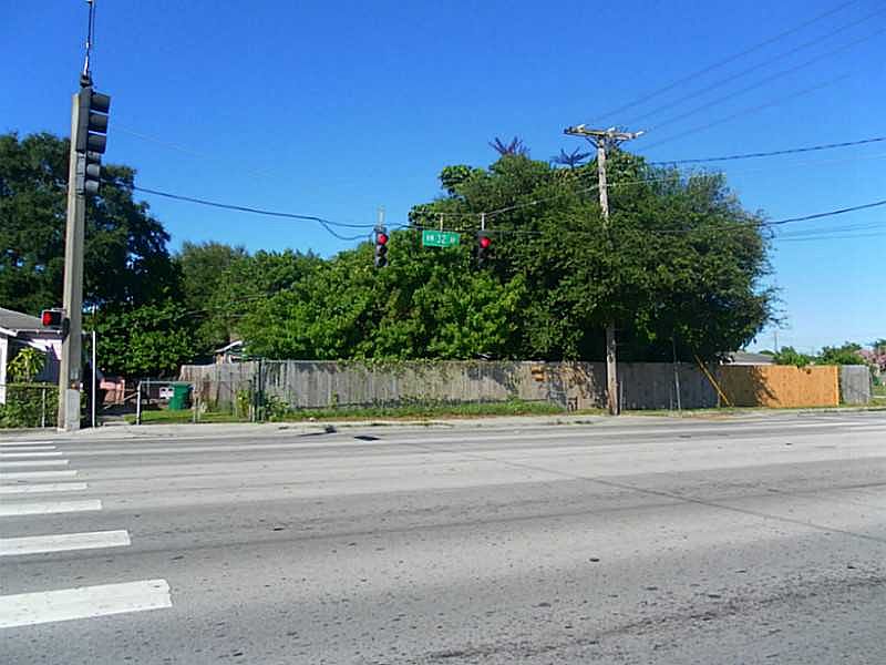 1st image of 5158 NW 32nd Ave