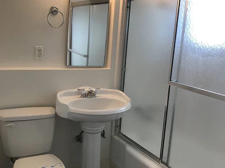 Woodruff Apartments — Photo 16