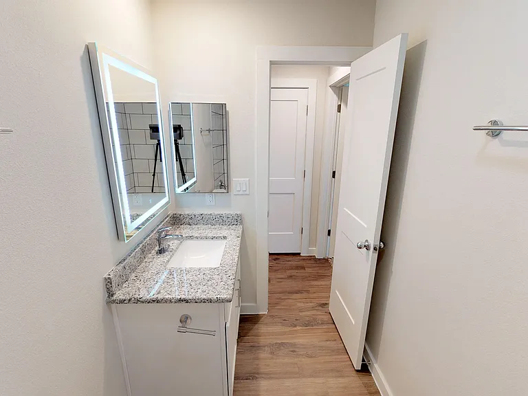 Treemont Apartments — Photo 70