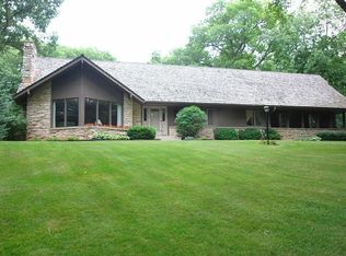 W289S4736 Rockwood Trl, Waukesha, WI 53189