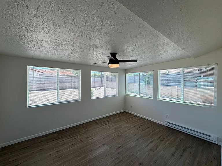 1512 Clancy Dr NE — Photo 7