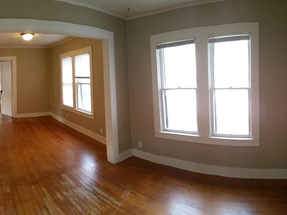 4th image of 1612 Heights Blvd