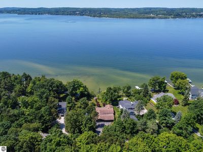 8178 S Lakeview Rd, Traverse City, MI, 49684