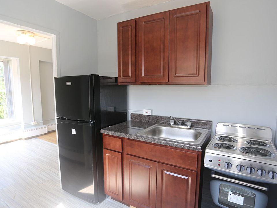 1st image of 7333 N Ridge Blvd #23