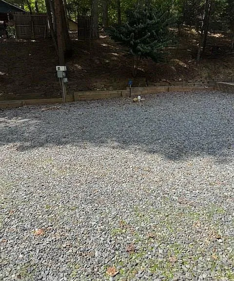 856 Ogden Dr — Photo 4