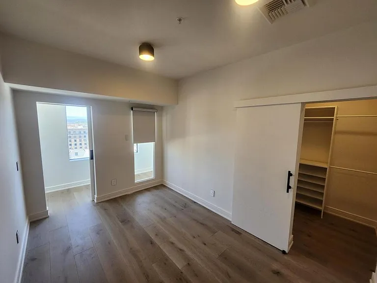 515 W Sprague Ave — Photo 10