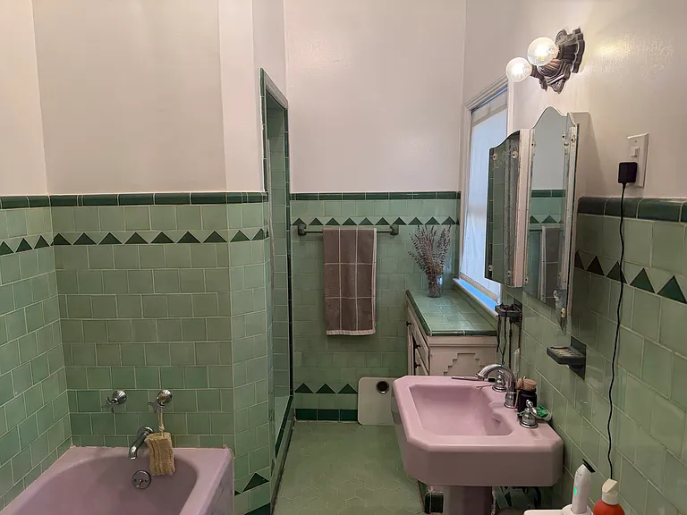 325 S Cochran Ave #103 — Photo 8