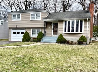 22 Nursery Dr, West Hartford, CT 06117