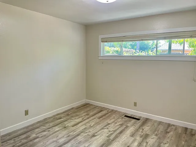 1434 Miramonte Ave — Photo 16