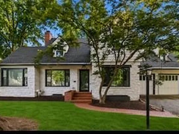 6728 Cherry St, Kansas City, MO 64131