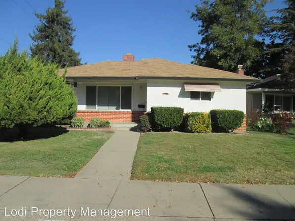 1221 W Elm St, Lodi, CA 95240