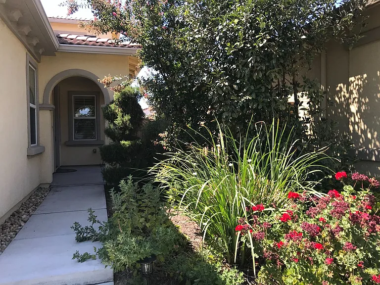 819 N Museo Dr — Photo 3