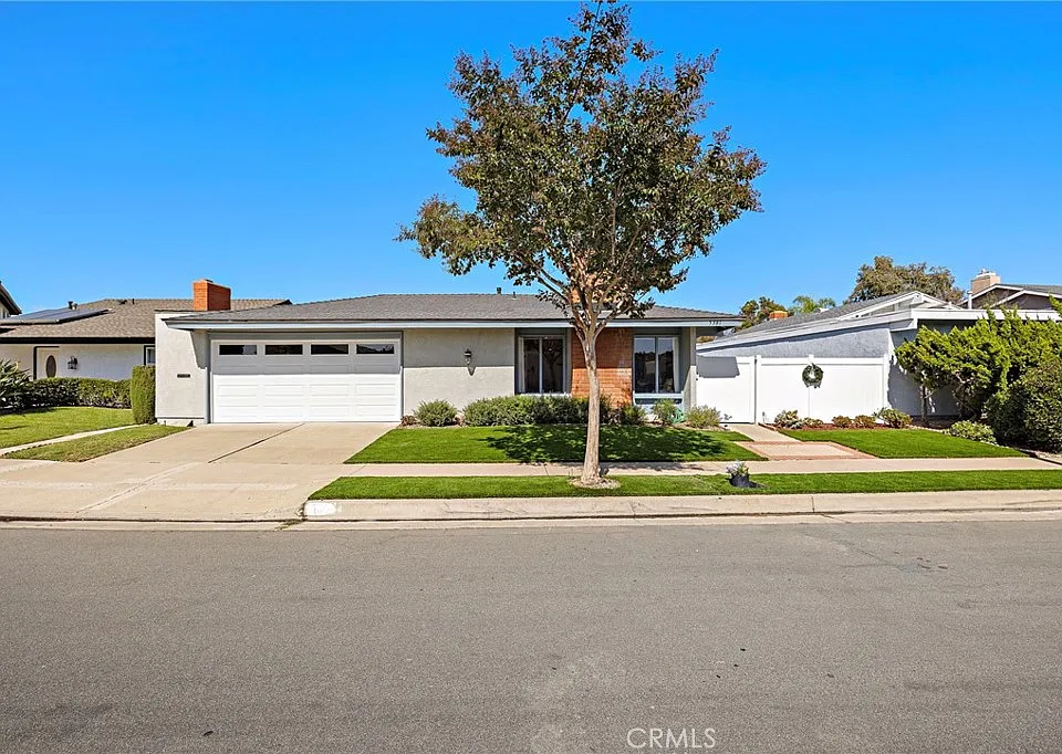 5381 Kenosha Ln