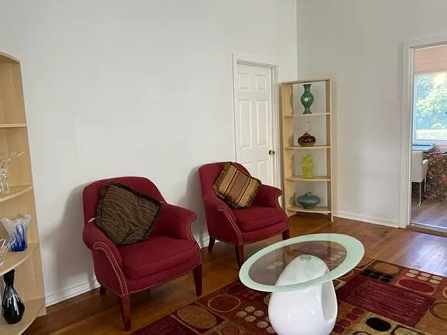 2 bed, 1080 sqft, $2,500 — Photo 3