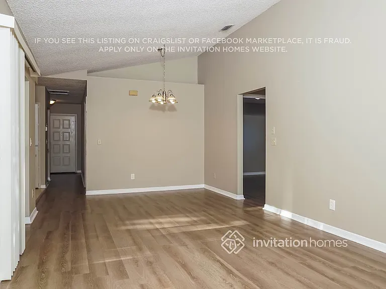 7115 Queen Palm Cir — Photo 4