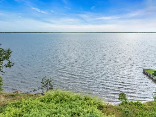 8999 Southern Shore Ct, Kemp, TX 75143