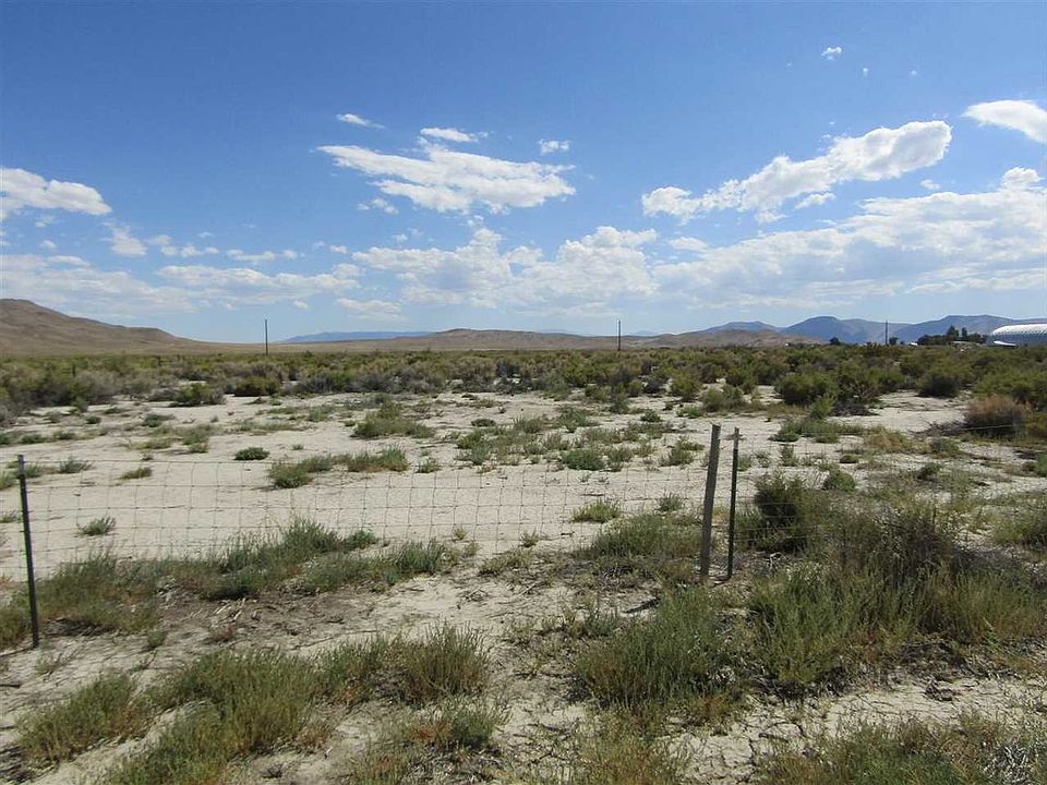 1st image of 11 Yermo Ln