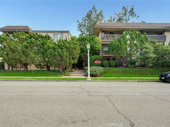500 S Oak Knoll Ave Unit 48, Pasadena, CA 91101