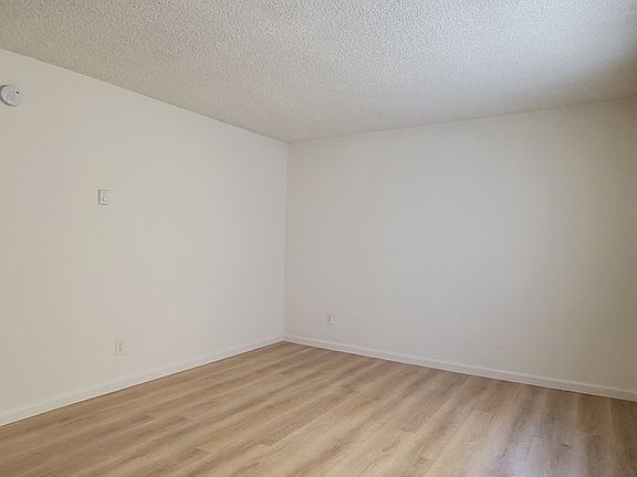 5th image of 327 S Virgil Ave #307