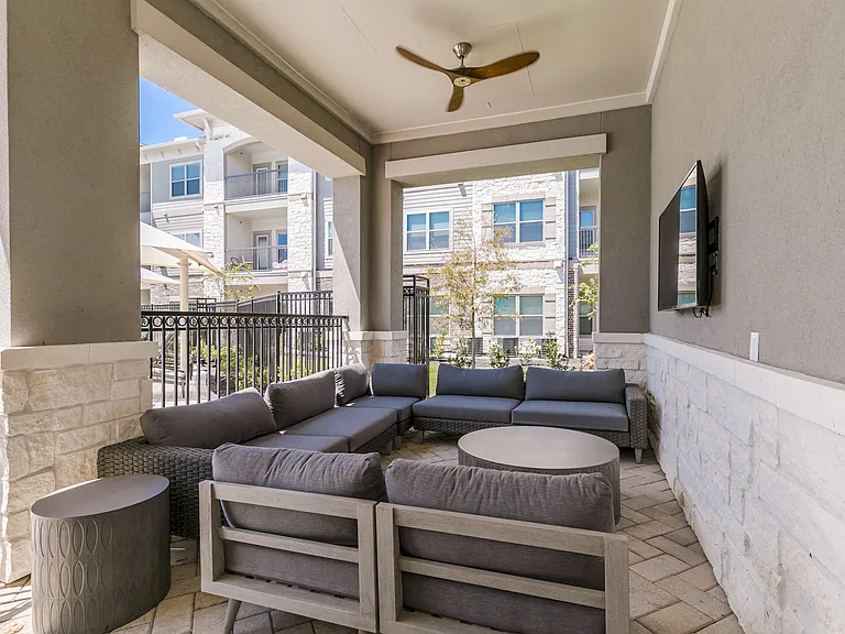 Cue Luxury Apartments — Photo 47