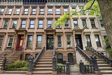 303 York Street