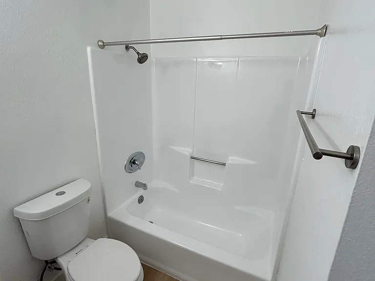 Norwalk Terrace Apartments — Photo 20
