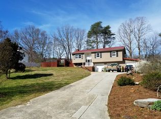 444 Fieldstone Dr, Winston Salem, NC 27127