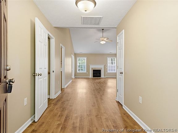 4th image of 3327 Broomsgrove Dr