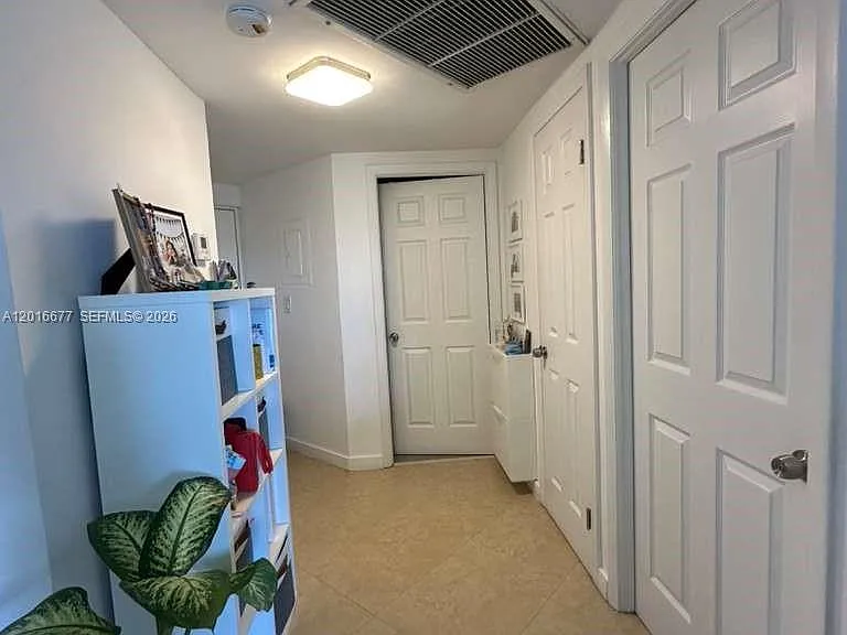 8290 Lake Dr #325 — Photo 7