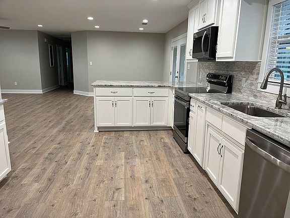 4th image of 1743 Glenview Dr