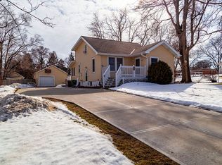 1201 Childs Rd W, Bellevue, NE 68147