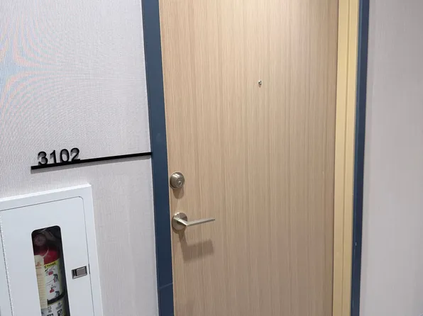 395 Square One Dr, Mississauga, ON
