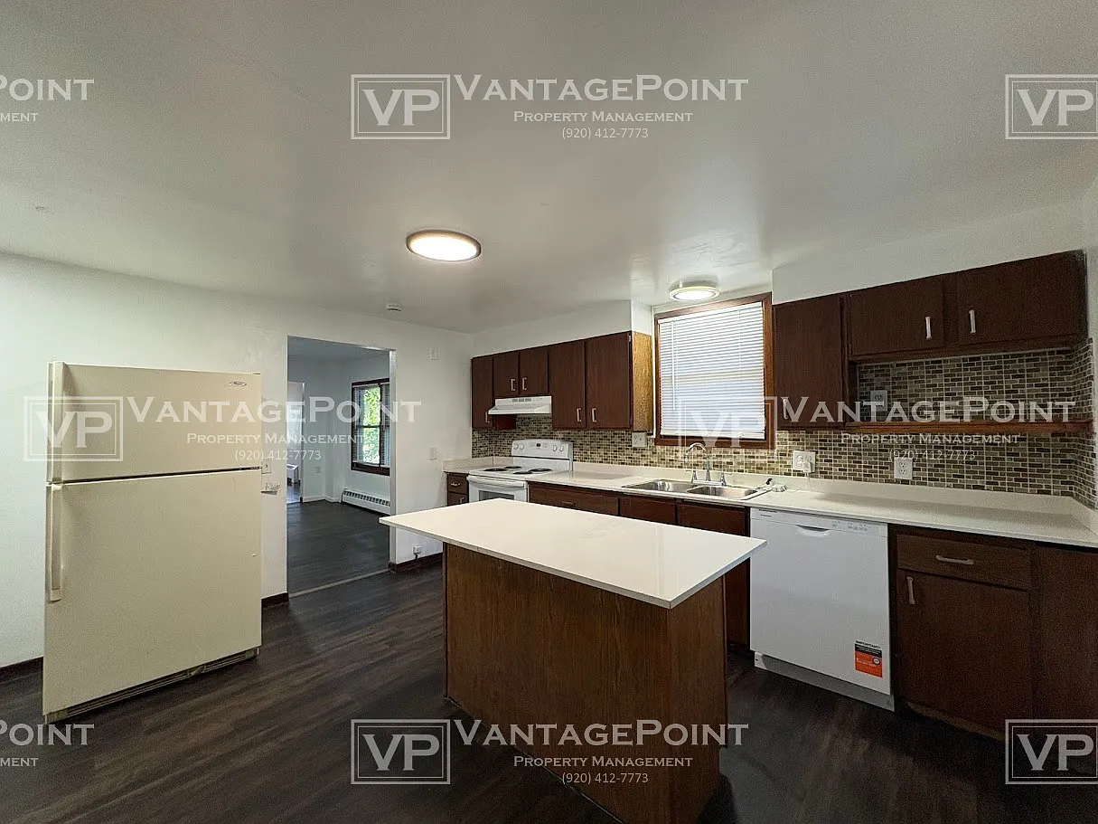 206 Amory Street - Lower — Photo 2